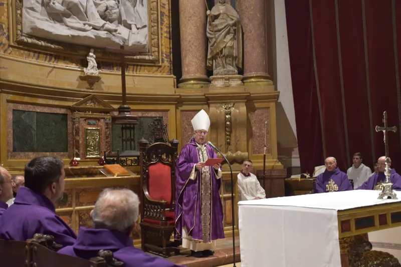 Zamora se despide de Uriarte con la celebración de la misa en la catedral