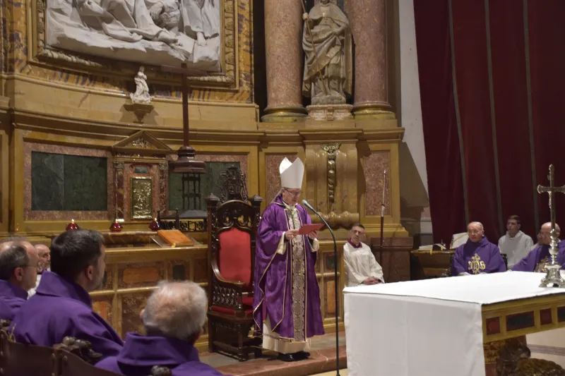 Zamora se despide de Uriarte con la celebración de la misa en la catedral