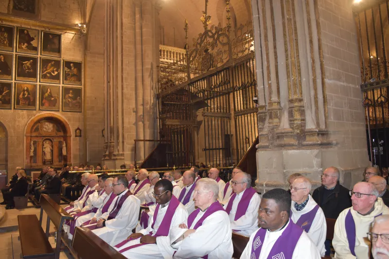 Zamora se despide de Uriarte con la celebración de la misa en la catedral