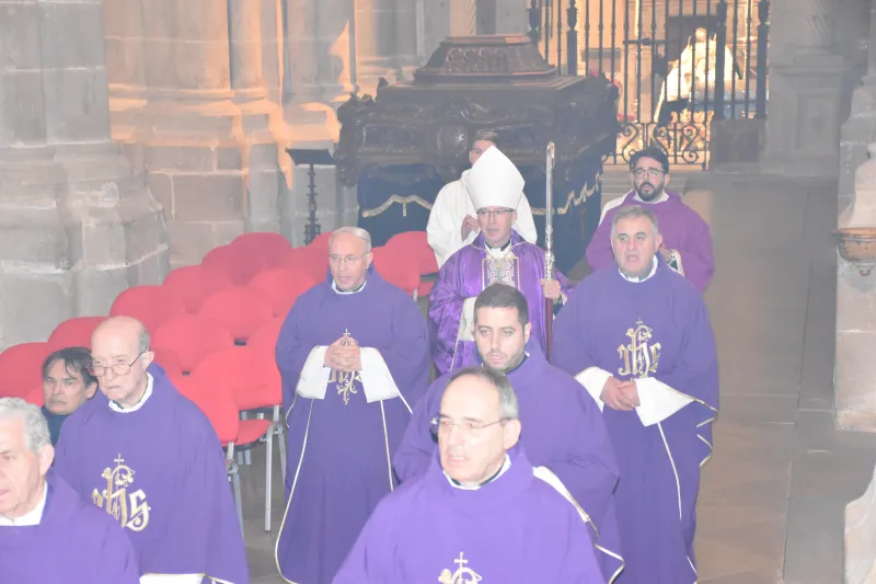 Zamora se despide de Uriarte con la celebración de la misa en la catedral