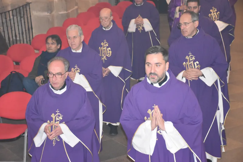 Zamora se despide de Uriarte con la celebración de la misa en la catedral