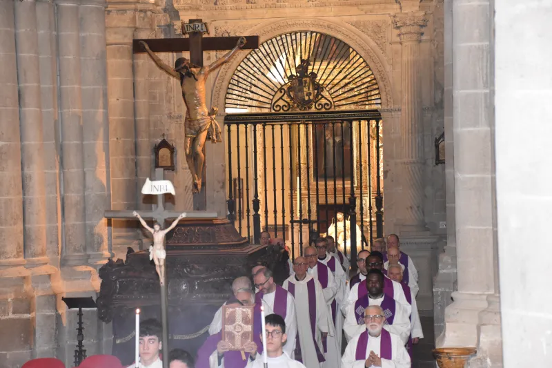 Zamora se despide de Uriarte con la celebración de la misa en la catedral