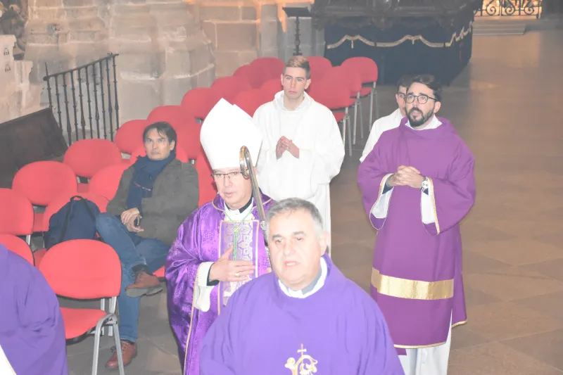 Zamora se despide de Uriarte con la celebración de la misa en la catedral