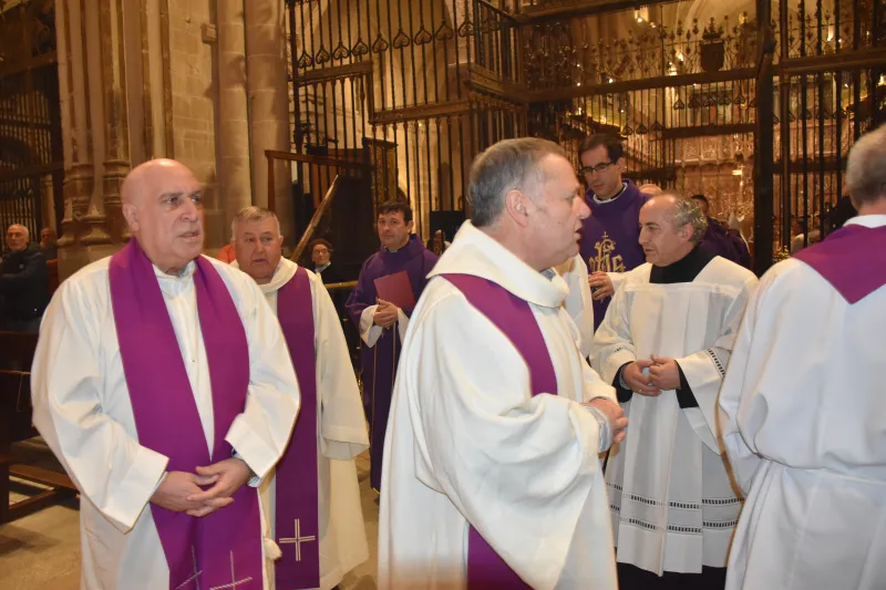 Zamora se despide de Uriarte con la celebración de la misa en la catedral