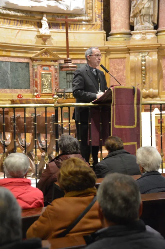 El obispo centra su primera meditación cuaresmal en la espiritualidad de la Pasión