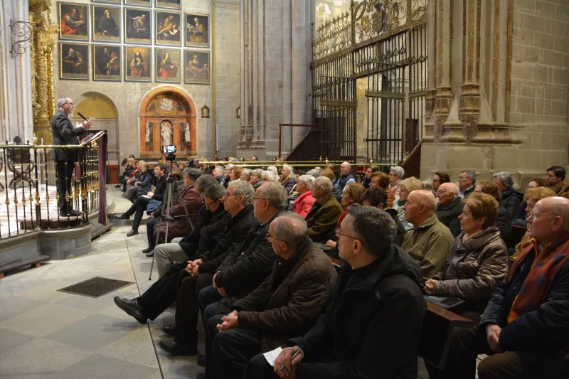 El obispo centra su primera meditación cuaresmal en la espiritualidad de la Pasión