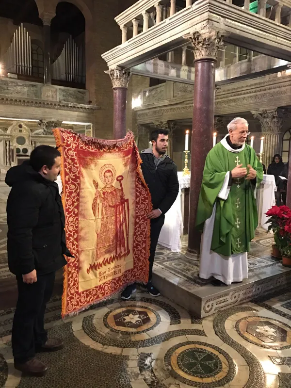 Universitarios zamoranos en San Lorenzo Extramuros (Roma)