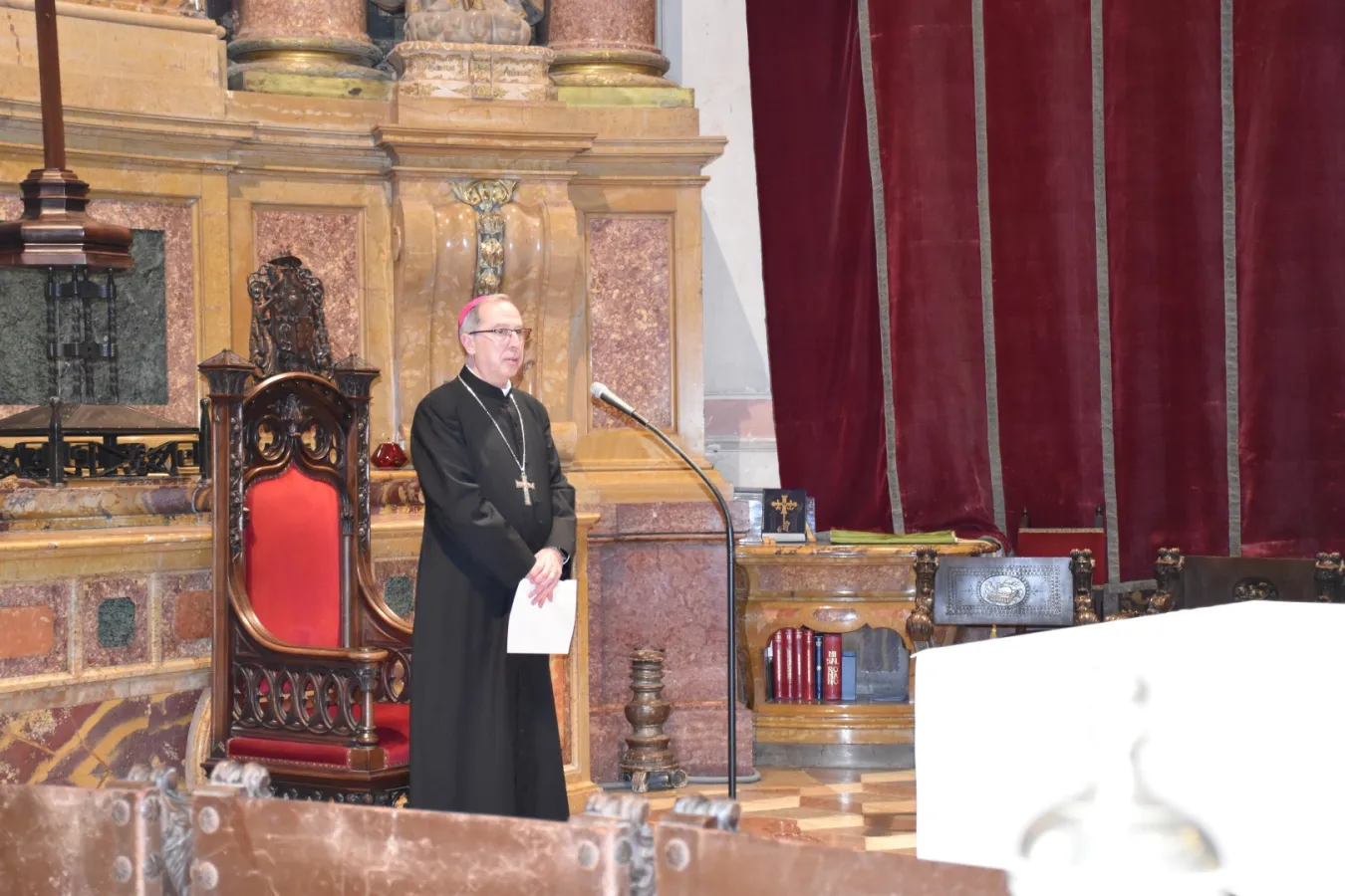 "El Señor quiere enjugar nuestras lágrimas". Meditación cuaresmal de Mons. Valera