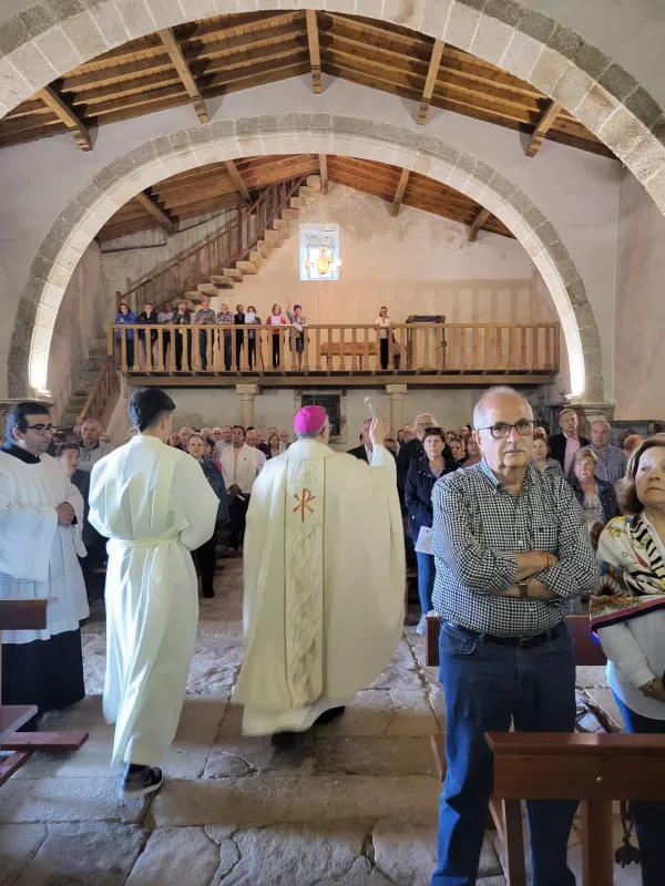 Sayago arropa al obispo en el inicio de la visita pastoral