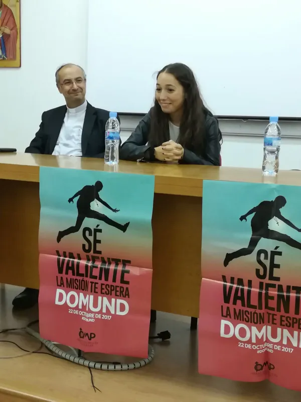 Mesa redonda: jóvenes en misión