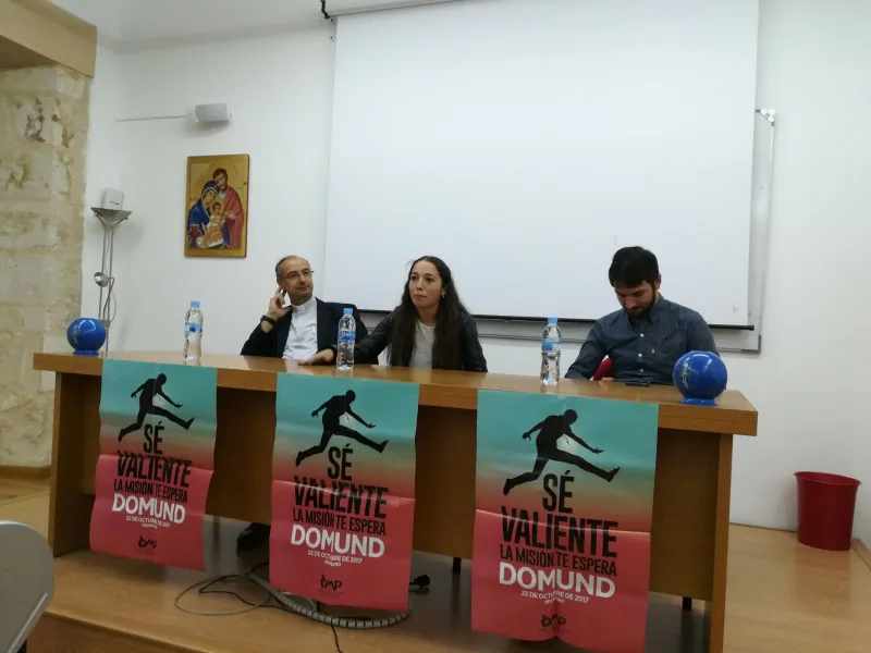 Mesa redonda: jóvenes en misión