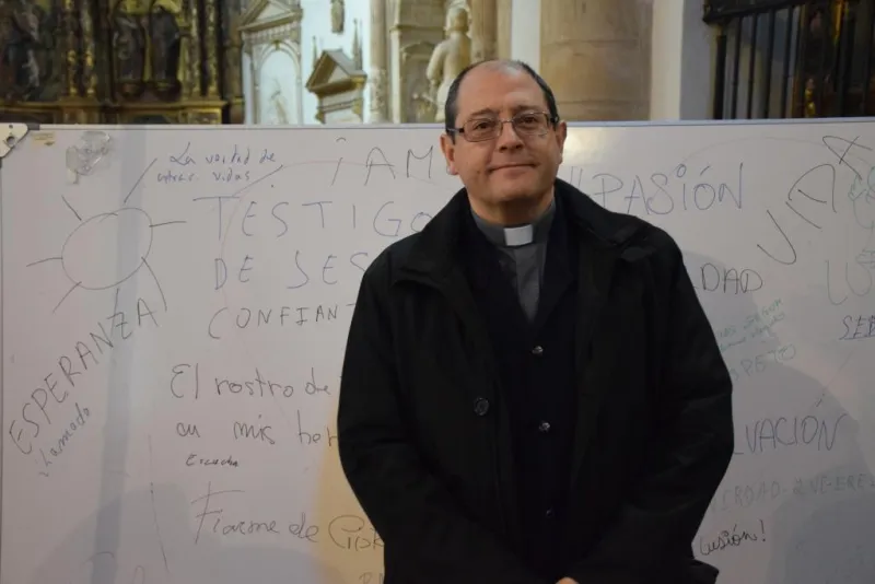Juan Carlos Carvajal, ponente