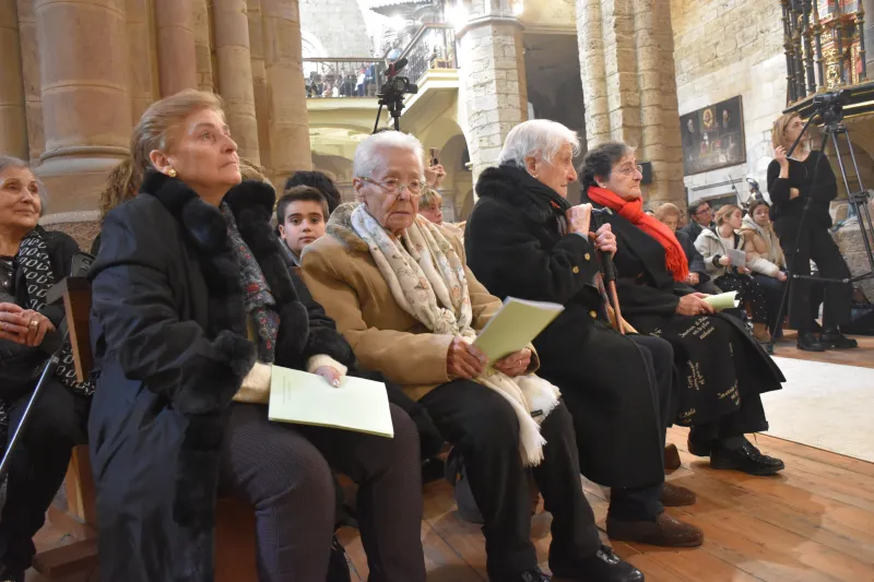 "Debes proporcionar a los hombres el pan de la Palabra"
