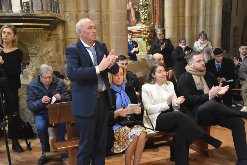 "Debes proporcionar a los hombres el pan de la Palabra"