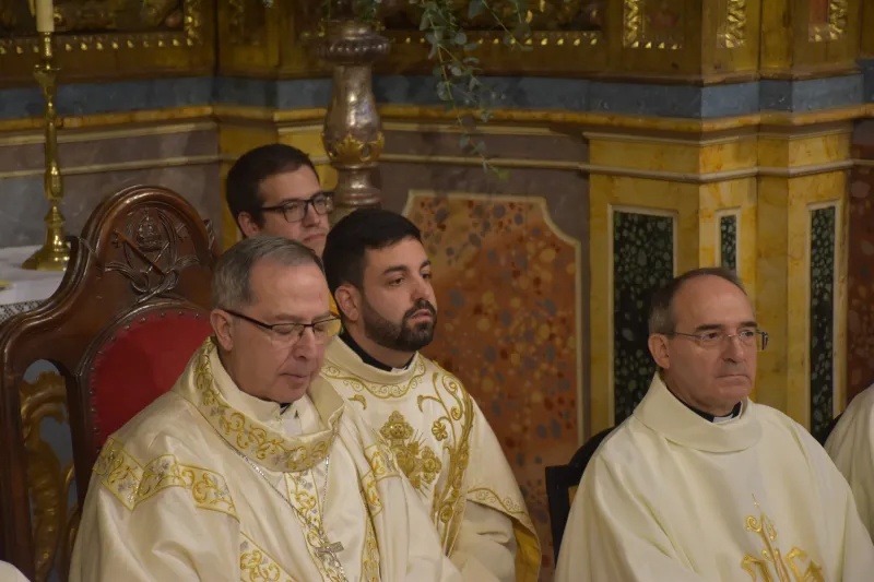 "Debes proporcionar a los hombres el pan de la Palabra"