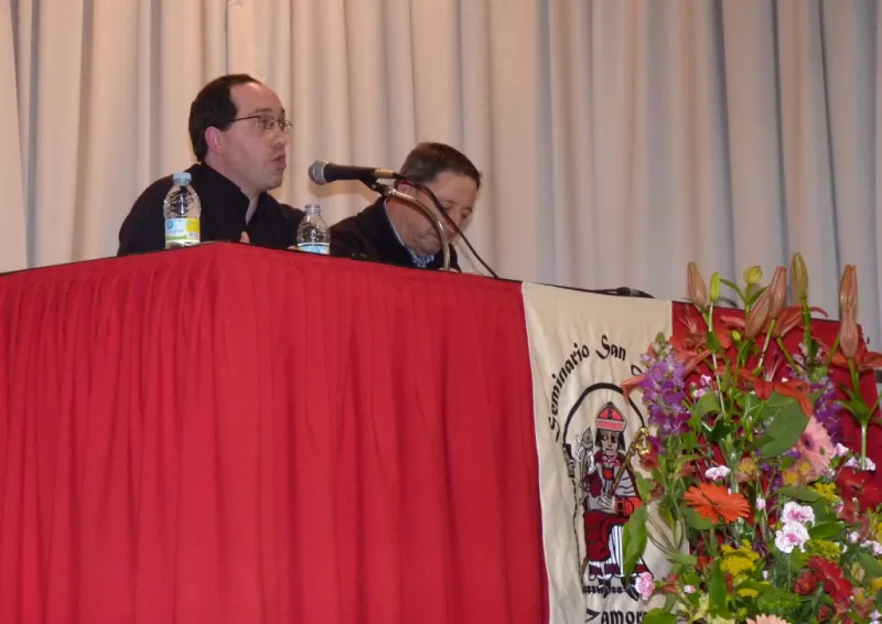 Conferencia de Emilio J. Justo