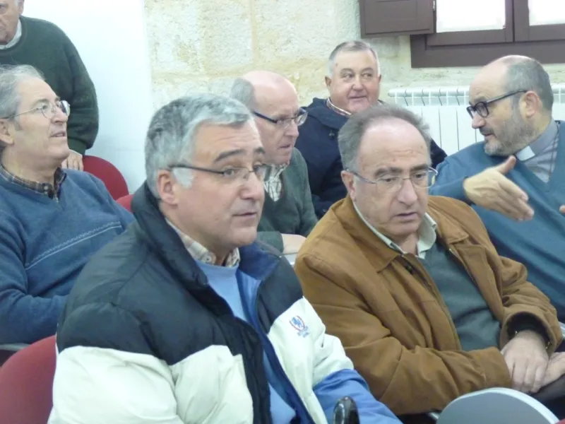 Charla de D. Julián López: “La liturgia como fuente de vida espiritual en la vida de los sacerdotes”