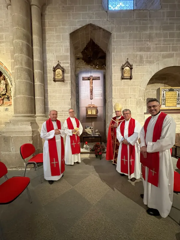 Entronización de las reliquias de los mártires Agustinos Zamoranos del siglo XX en la Catedral
