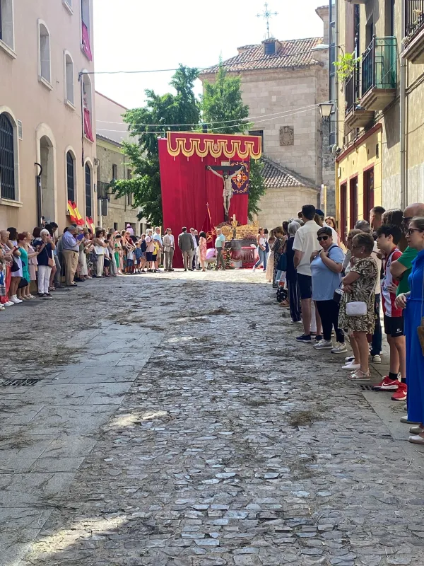 El Corpus transforma las calles de Zamora en un altar de fe