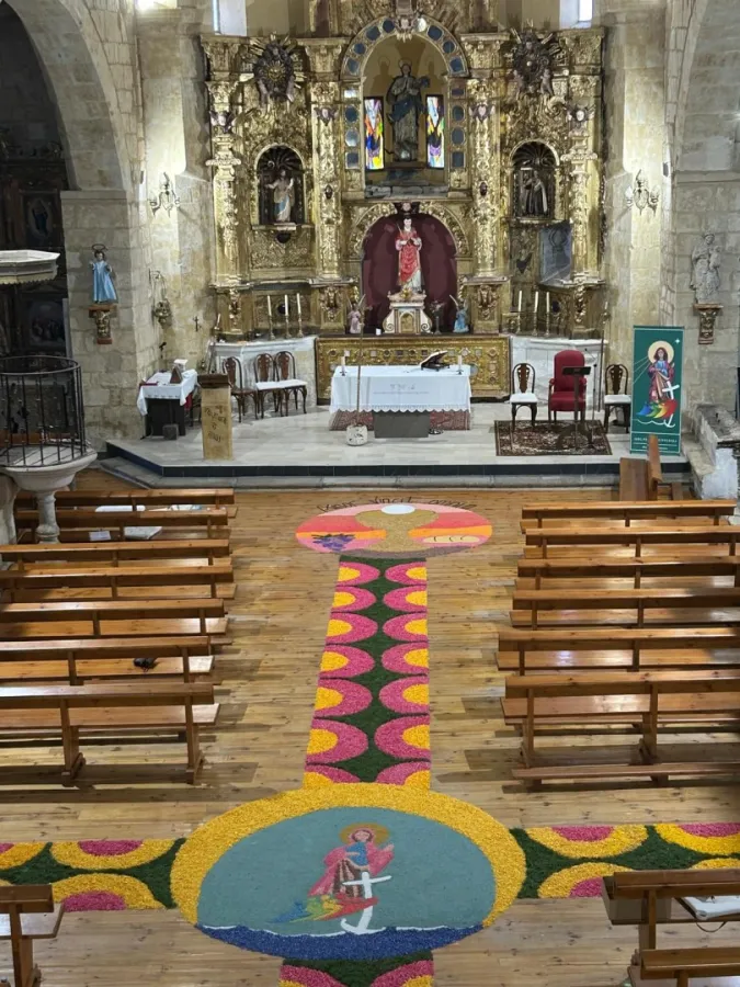 Fe, arte y comunidad en El Perdigón: la decoración floral del Corpus