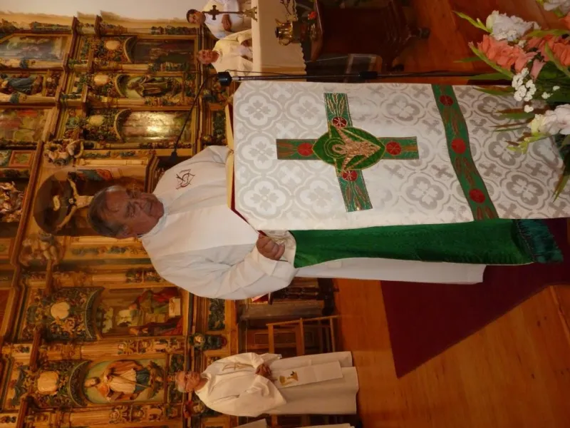Eucaristía y unción en la iglesia de Villarrín