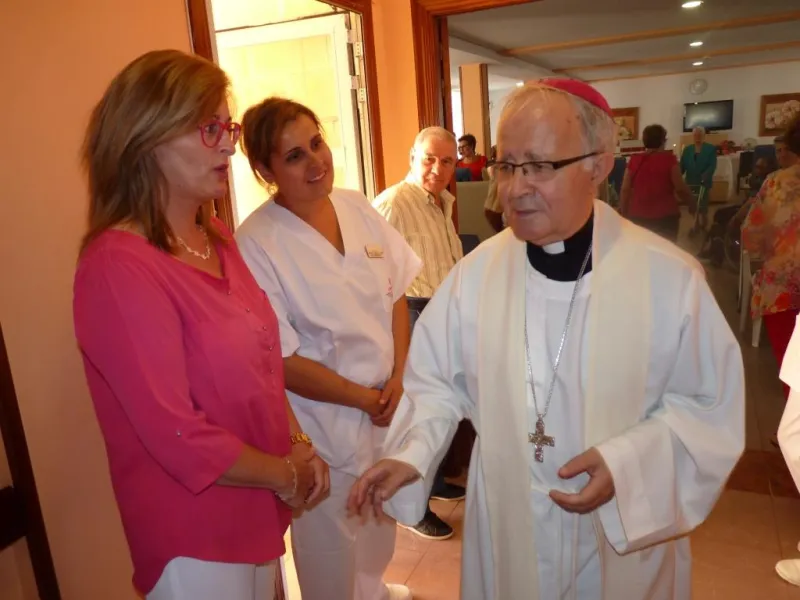 Unción de enfermos en la Residencia de Villarrín