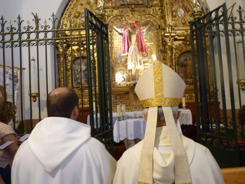 Eucaristía y unción en la iglesia de Villarrín