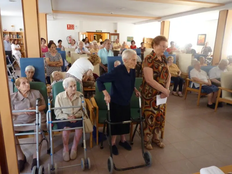 Unción de enfermos en la Residencia de Villarrín