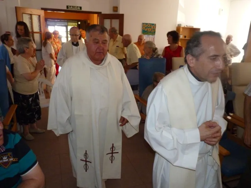 Unción de enfermos en la Residencia de Villarrín