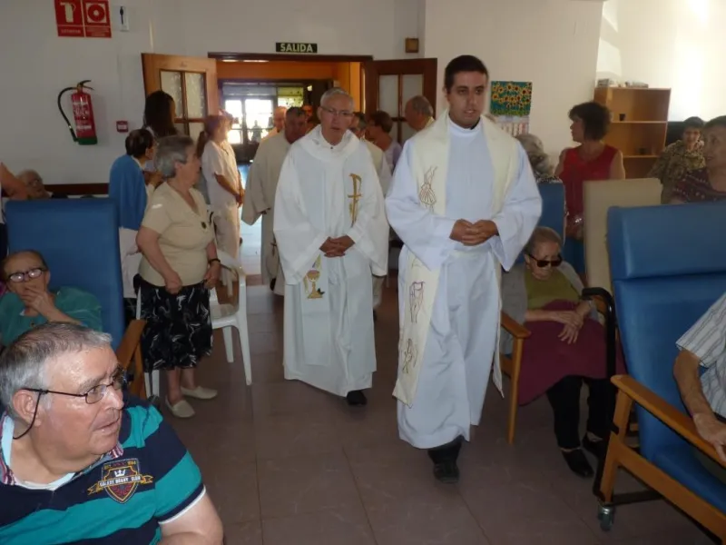 Unción de enfermos en la Residencia de Villarrín