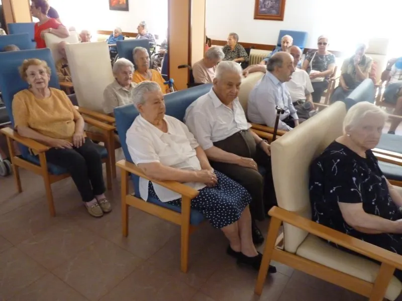 Unción de enfermos en la Residencia de Villarrín