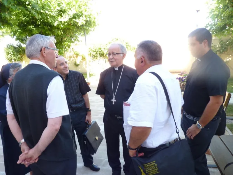 Unción de enfermos en la Residencia de Villarrín