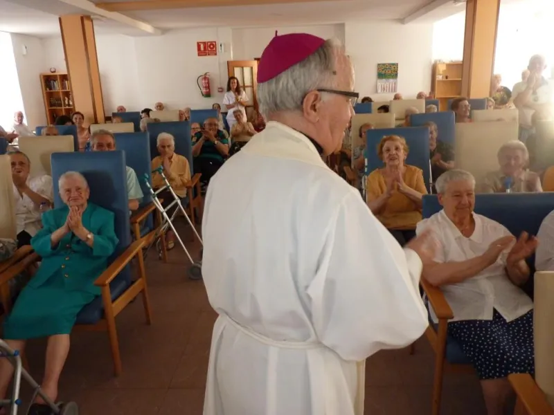 Unción de enfermos en la Residencia de Villarrín