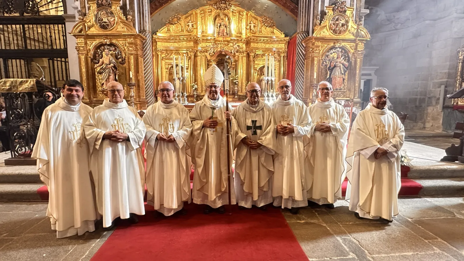 Curas de plata, oro y diamante