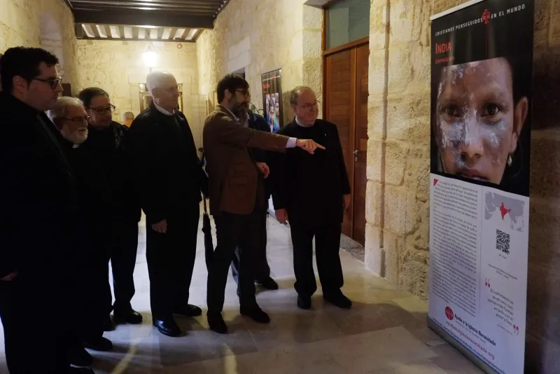 Exposición sobre los cristianos perseguidos