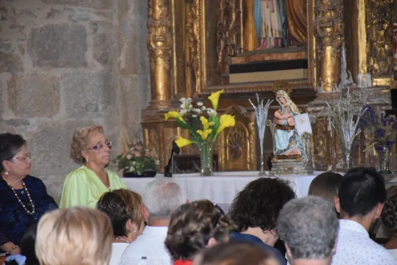 El obispo en Fermoselle tras el incendio