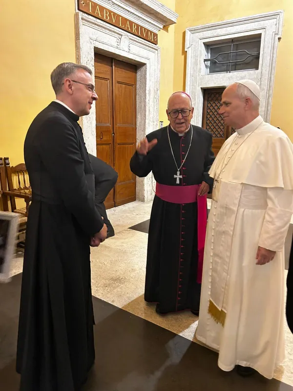 Audiencia general y besamanos con el Santo Padre