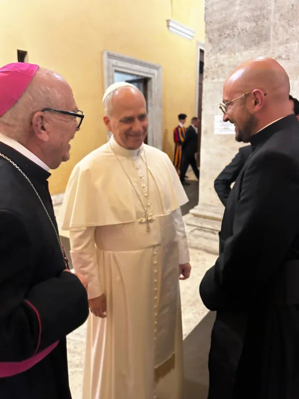 Audiencia general y besamanos con el Santo Padre