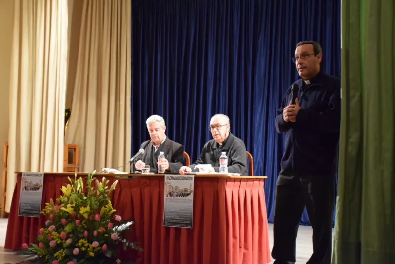 Conferencia de Eloy Bueno de la Fuente