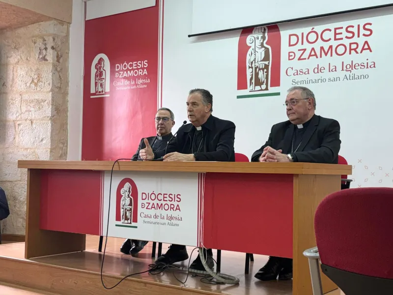 El cardenal Ángel Fernández Artíme visita Zamora y mantiene un encuentro con la vida consagrada