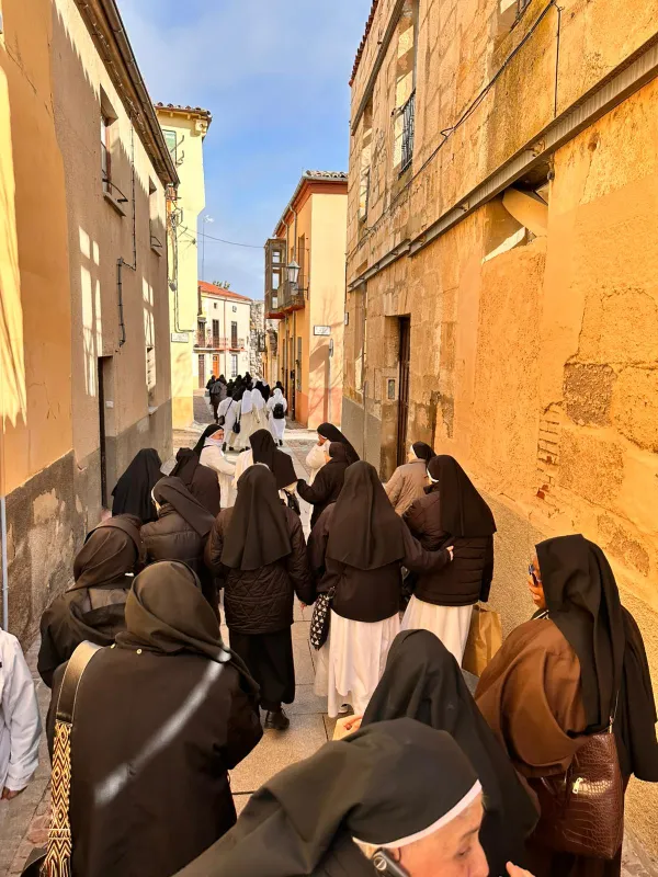 El cardenal Ángel Fernández Artíme visita Zamora y mantiene un encuentro con la vida consagrada