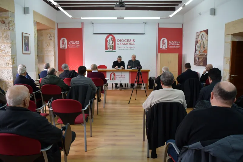 El clero de Zamora reflexiona sobre los retos de la Iglesia en el cambio de época