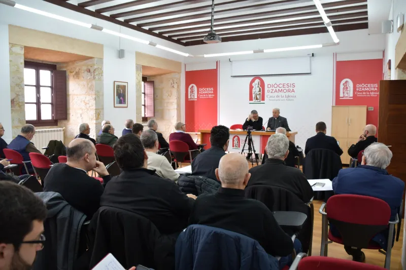 El clero de Zamora reflexiona sobre los retos de la Iglesia en el cambio de época
