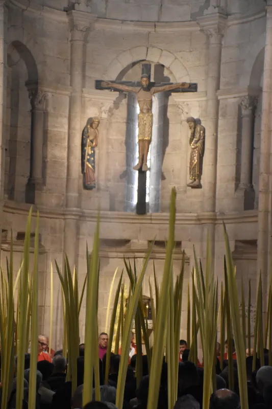 El obispo, Fernando Valera llama a Zamora a entrar en la Semana Santa con esperanza y caridad