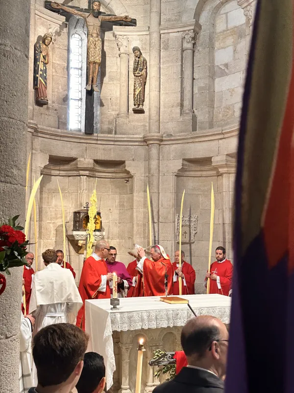 El obispo, Fernando Valera llama a Zamora a entrar en la Semana Santa con esperanza y caridad