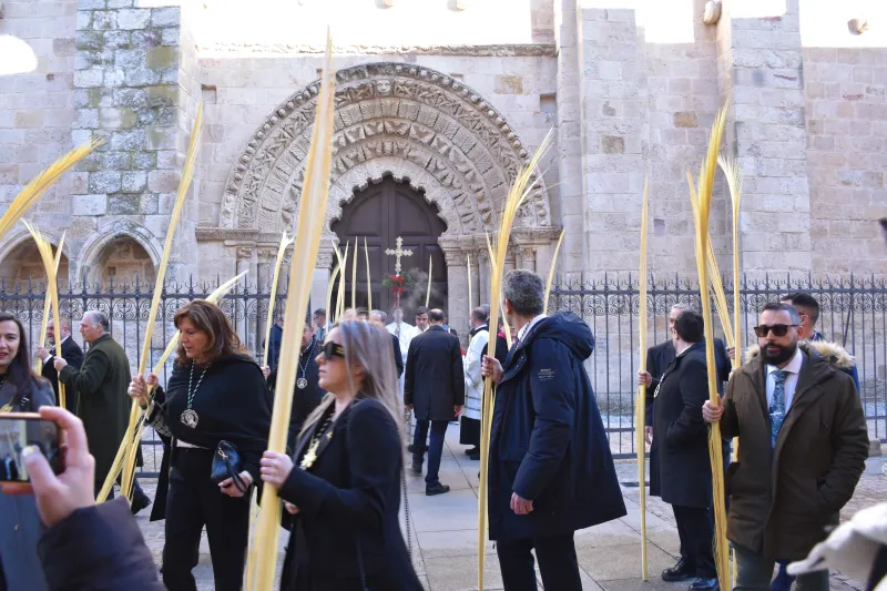 El obispo, Fernando Valera llama a Zamora a entrar en la Semana Santa con esperanza y caridad