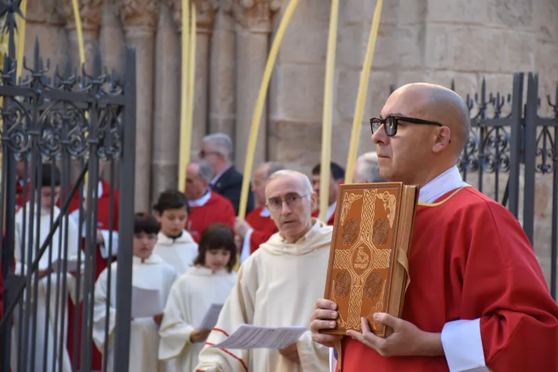 El obispo, Fernando Valera llama a Zamora a entrar en la Semana Santa con esperanza y caridad