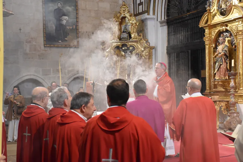 El obispo, Fernando Valera llama a Zamora a entrar en la Semana Santa con esperanza y caridad