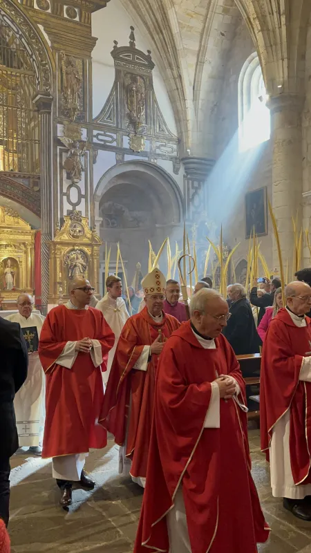 El obispo, Fernando Valera llama a Zamora a entrar en la Semana Santa con esperanza y caridad