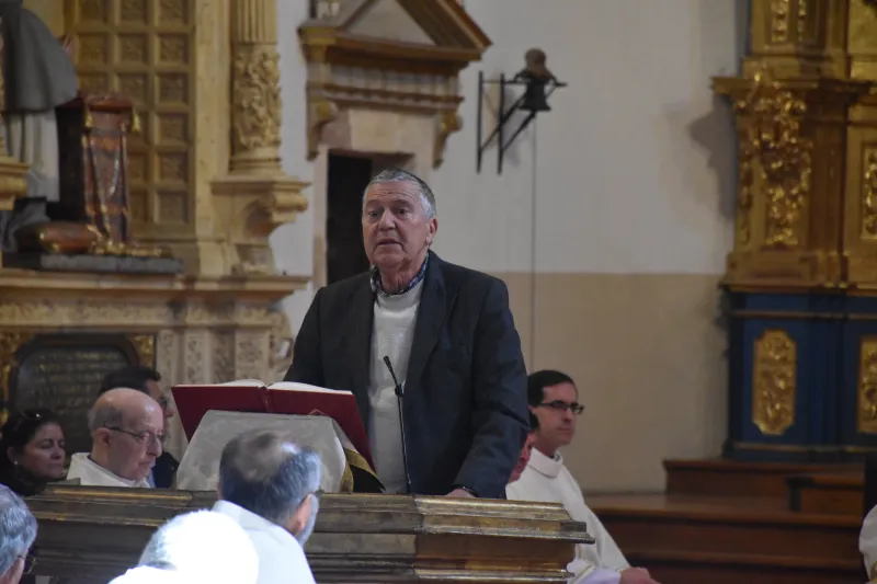 La iglesia de San Andrés reúne al presbiterio zamorano en torno a la Misa Crismal